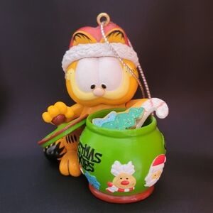 Rare 2011 Garfield Wearing A Santa Hat With His Paw In The Cookie Jar Ornament